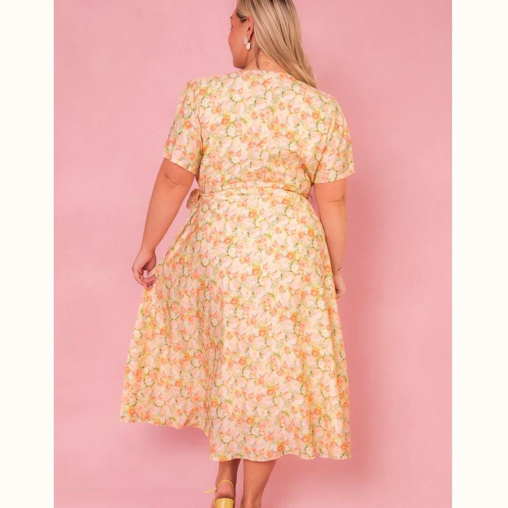 Ivy City Co. Yellow Pink Floral Rose Faux Wrap Short Sleeve Midi Lyra Dress NWT - Picture 10 of 13